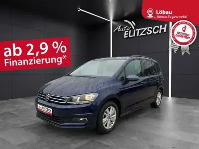 Gebraucht VW Touran Comfortline 122 PS (89 kW) 2021 Atlantik blue metallic Van / Kleinbus