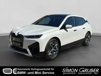 Gebraucht BMW iX Sport Line 384 kW (523 PS) 2023 Weiß SUV