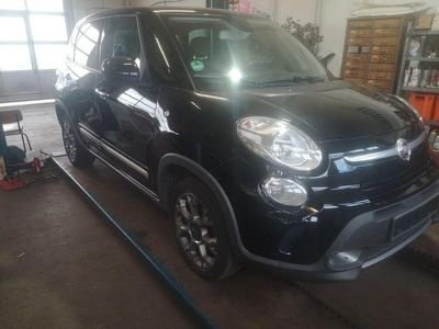 Second-hand Fiat 500L Trekking 120 CP (88 kW) 2015 Negru Monovolum