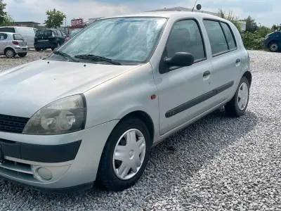 Gebraucht Renault Clio 60 PS (44 kW) 2001 Silber Kleinwagen