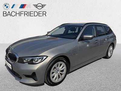 Grau Gebraucht 2022 BMW 320e Limousine | 25.890 € (Guter Preis)