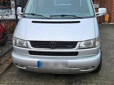 Silber Gebraucht 2002 VW Transporter Van | 6.000 € (Etwas zu teuer)