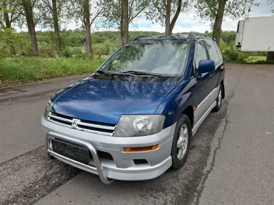 Gebraucht Mitsubishi Space Runner 150 PS (110 kW) 2000 Blau Van / Kleinbus
