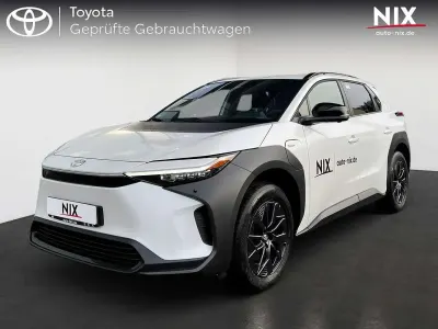 Gebraucht Toyota bZ4X Team 150 kW (204 PS) 2025 Weiß SUV