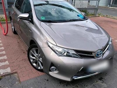 Toyota Auris Hybrid