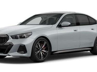 Neu BMW 540 Sport Line 303 PS (222 kW) 2026 M brooklyn grau Limousine