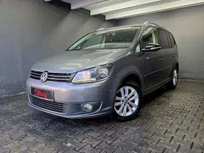 Gebraucht VW Touran Style 105 PS (77 kW) 2011 Grau Van / Kleinbus