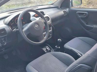 Używany Opel Corsa 75 KM (55 kW) 2002 Hatchback