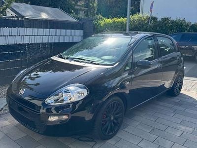 Second-hand Fiat Punto Mystyle 69 CP (50 kW) 2016 Negru Hatchback