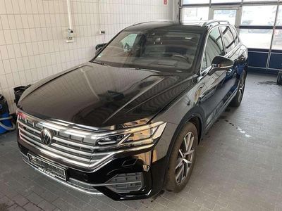Gebraucht VW Touareg R-line 286 PS (210 kW) 2022 Deep black perleffekt SUV