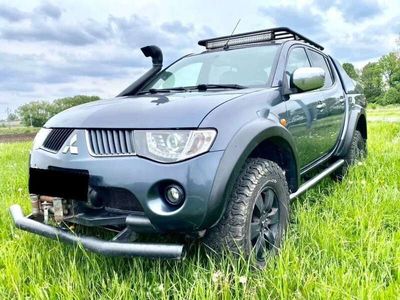 gebraucht Mitsubishi L200 2.5 DI-D Pick Up 4x4 Autm. Intense Double Cab