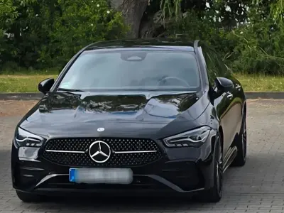 Gebraucht Mercedes CLA200 Shooting Brake AMG line 163 PS (119 kW) 2023 Schwarz Kombi