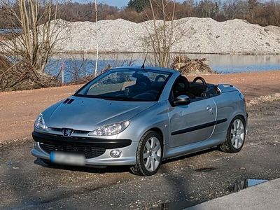 gebraucht Peugeot 206 CC Cabrio 1.6 16v 109PS Cabrio