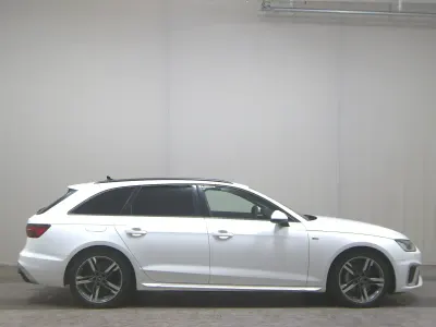 Second-hand Audi A4 S-Line 204 CP (150 kW) 2022 Alb Break