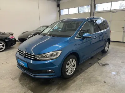 Gebraucht VW Touran Highline 150 PS (110 kW) 2022 Blau Van / Kleinbus