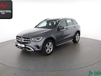 Gebraucht Mercedes GLC300e 320 PS (235 kW) 2020 Selenitgrau SUV