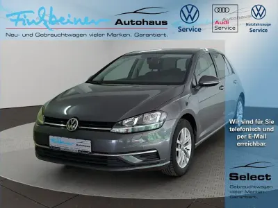 Gebraucht VW Golf VII Comfortline 116 PS (85 kW) 2019 Indiumgrau, metallic Limousine