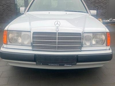 Usata Mercedes 200 118 CV (86 kW) 1990 Bianco Berlina