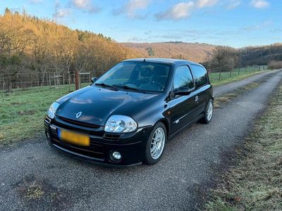 Gebraucht Renault Clio II 169 PS (124 kW) 2001 Schwarz Kleinwagen