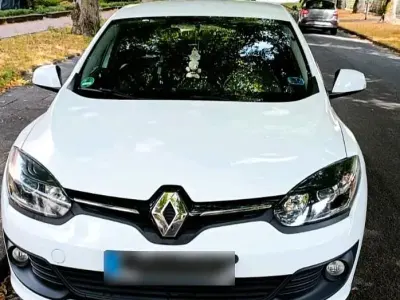 Gebraucht Renault Mégane III 110 PS (80 kW) 2015 Weiß Kleinwagen