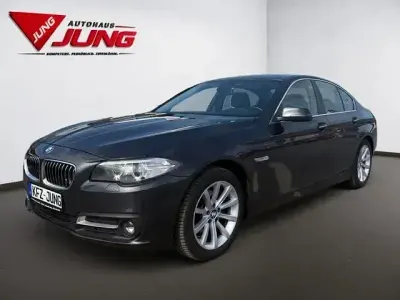Gebraucht BMW 520 Sport Line 190 PS (139 kW) 2015 Grau Limousine
