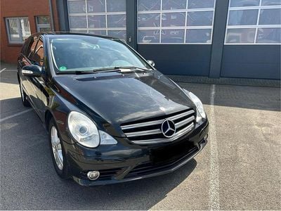 Mercedes R320