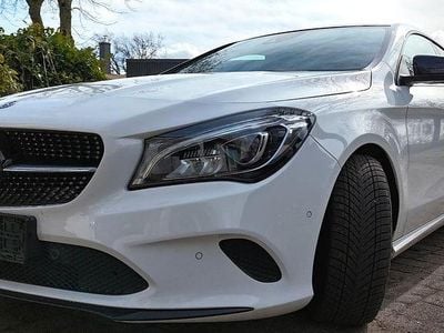 Gebraucht Mercedes CLA250 Shooting Brake AMG 211 PS (155 kW) 2019 Weiß Kombi