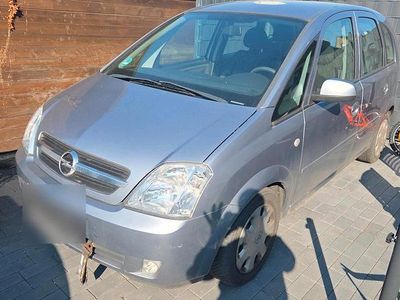 Gebraucht Opel Meriva 90 PS (66 kW) 2005 Silber Van / Kleinbus