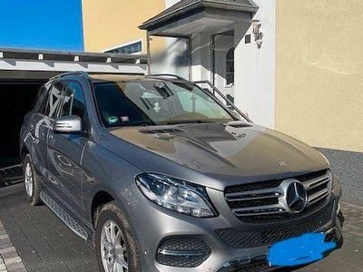 Gebraucht Mercedes GLE250 204 PS (150 kW) 2016 Silber SUV