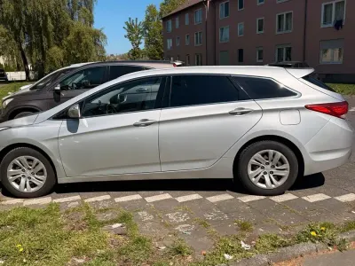 Gebraucht Hyundai i40 136 PS (100 kW) 2014 Silber Kombi