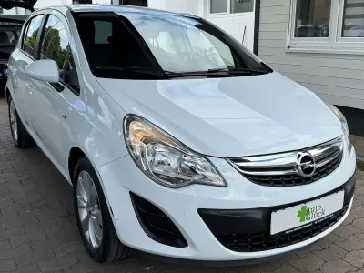 Gebraucht Opel Corsa 69 PS (50 kW) 2013 Weiß Kleinwagen