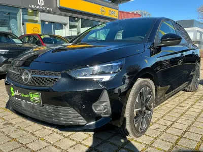 Używany Opel Corsa-e GS Line 100 kW (136 KM) 2023 Czarny Hatchback
