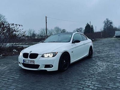 Gebraucht BMW 335 Sport Line 286 PS (210 kW) 2007 Weiß Coupé