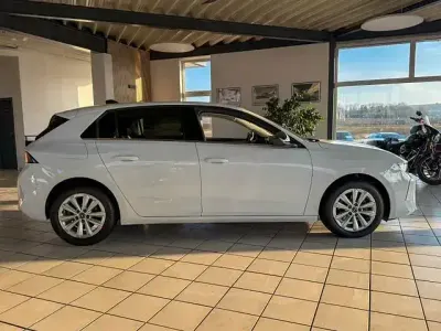 Gebraucht Opel Astra Elegance 180 PS (132 kW) 2023 Weiß Limousine