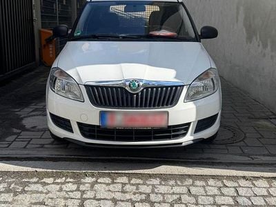 Gebraucht Skoda Roomster 69 PS (50 kW) 2012 Weiß Van / Kleinbus