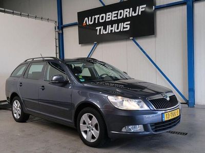 Gebraucht Skoda Octavia Business Line 105 PS (77 kW) 2012 Grau Kombi