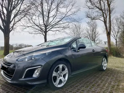 Gebraucht Peugeot 308 CC Allure 163 PS (119 kW) 2014 Grau Cabrio