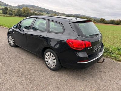 Silber Gebraucht 2013 Opel Astra Kombi | 3.850 € (Etwas zu teuer)