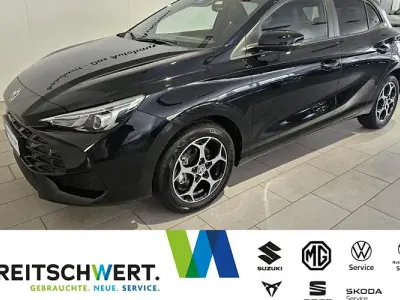 Begagnad MG MG3 Luxury 195 HK (143 kW) 2026 Svart Halvkombi