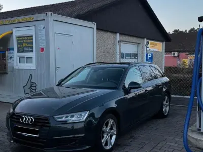 Gebraucht Audi A4 Comfort 150 PS (110 kW) 2017 Grau Kombi