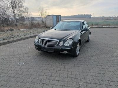 Schwarz Gebraucht 2007 Mercedes E280 Limousine | 7.999 €