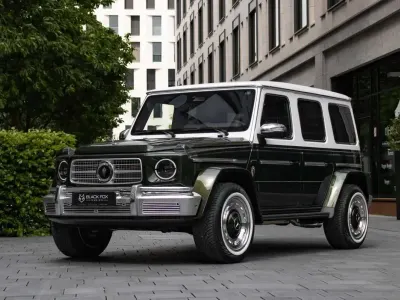Gebraucht Mercedes G63 AMG AMG 605 PS (444 kW) 2024 Oliv green & polar white SUV