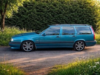 Usado Volvo 855 250 HP (183 kW) 1996 Azul Carrinha