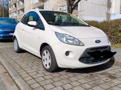Gebraucht Ford Ka Trend 69 PS (50 kW) 2015 Weiß Kleinwagen