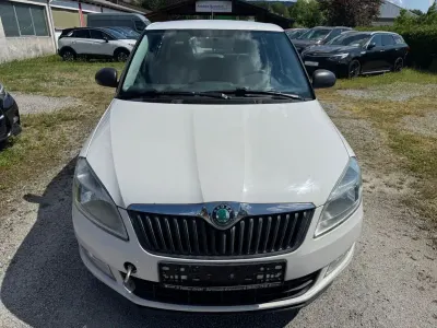 Gebraucht Skoda Fabia Cool Edition 90 PS (66 kW) 2012 Weiß Limousine