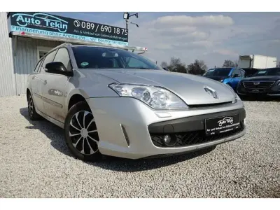 Używany Renault Laguna III Dynamique 150 KM (110 kW) 2009 Szary Kombi