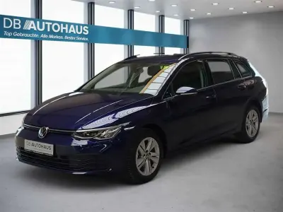 Gebraucht VW Golf VIII Life 110 PS (80 kW) 2024 Blau Kombi