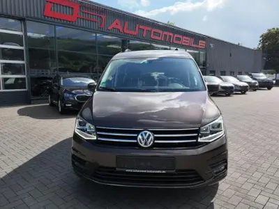 Gebraucht VW Caddy 131 PS (96 kW) 2020 Chestnut brown (braun) Van / Kleinbus