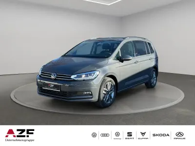 Neu VW Touran Comfortline 150 PS (110 kW) 2026 Delfingrau metallic Van / Kleinbus