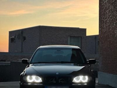 Gebraucht BMW 320 150 PS (110 kW) 2004 Schwarz Limousine